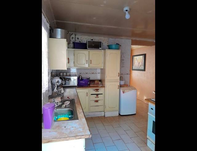 3 BEDROOM HOUSE FOR SALE IN KAGISO